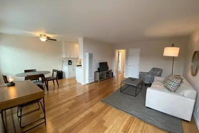 Image de Westside turnkey 2 bd apt #1