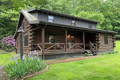 Image de Secluded Log Cabin on 300 Acres Near the Heart of Amish Country Ohio