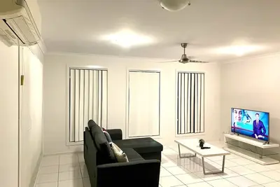 Image de Modern 4br house near Airport