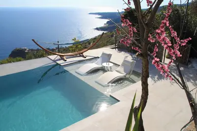 Image de Private swimming pool, amazing views, sleeps 6.