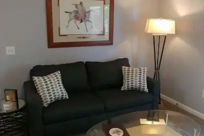 Image de Las Vegas style living in the heart of Phoenix.