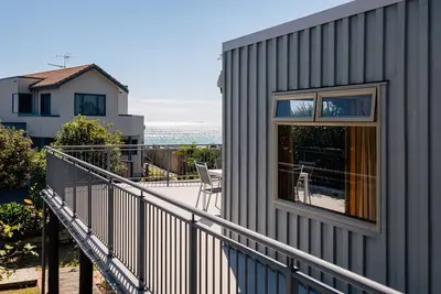 Image de Big rad beach pad - family-friendly oasis one back from beach in Papamoa East