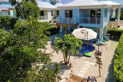 Image de Coastal Key 3 bed 2 bath with pool kayaks, bikes,