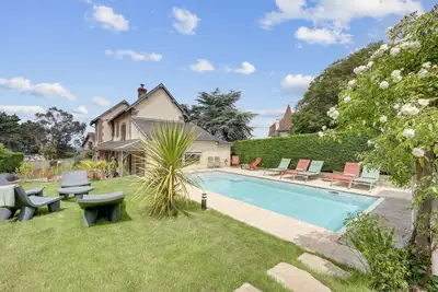 Image de Villa Piscine chauffée Cheminée Sauna Fitness Vue 2mn mer 5mn centre Deauville