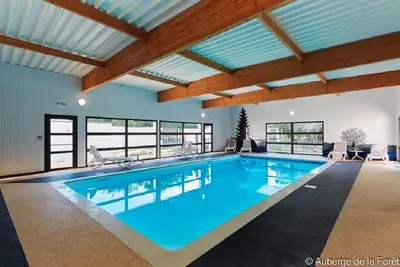 Image de Cottage familial privatif, piscine couverte et chauffée, 4500 ha de forêt