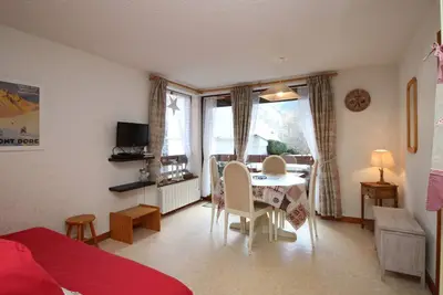 Image de Charmant T2 avec balcon, parking, WiFi, proche centre, Thermes et navette ski