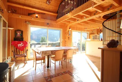 Image de Mont-Dore : Chalet spacieux avec parking et grand terrain