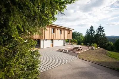 Image de Chalet des Sorbiers, tout confort, vue lac, spa et sauna pour 10 personnes