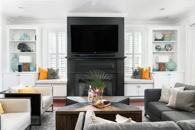 Image de Enjoy a winter getaway to the Beach! 5 Br Spacious & Bright