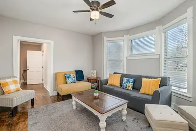 Image de Lower Dunes Getaway of Michigan City - Brand New!