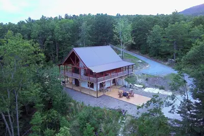 Image de Luxury Cabin with Hiking, Kayaks & Paddle Boards. Mountain Views near Lake James