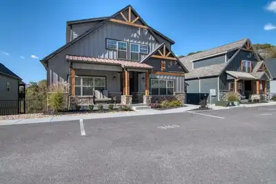 Image de Table Rock Lake View! Two Community Pools!