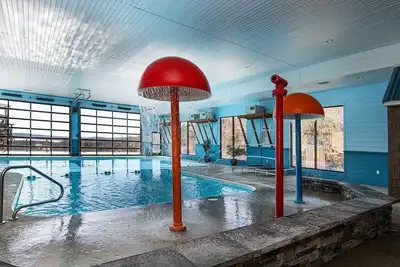 Image de Gorgeous Table Rock Lake View! Hot Tub, Pool!