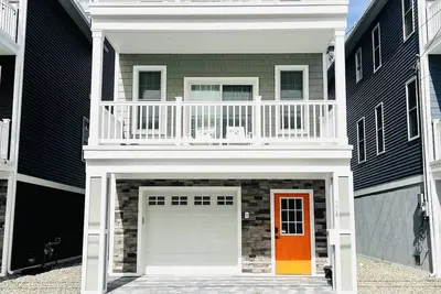 Image de Newly Built! family friendly w/open roof top on Ferris Wheel Block!