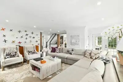 Image de Hamptons South Of Highway Summer Retreat