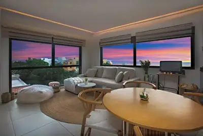 Image de Amazing waterfront view 2 bedrooms apartment