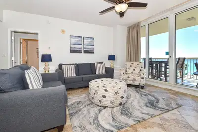 Image de 4th Floor Beachfront Condo w/ Easy Beach Access in Central Destin! ☀🌴🌊