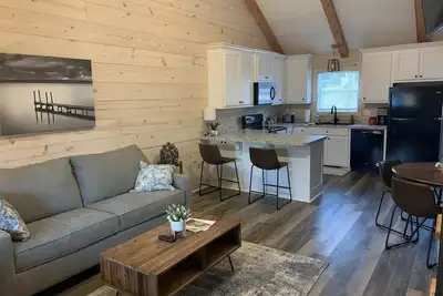 Image de Modern Style Cabin by the Lake