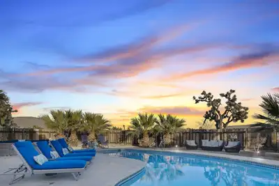 Image de Large Pool, Stargazing, Spa, Near Joshua Tree National Park - Indigo Sky Oasis