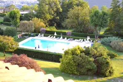 Image de Spacious 4½-room apartment with 3 balconies, pool and children's pool