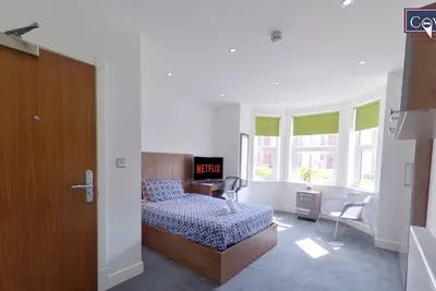 Image de Victoria House - King Studio by CovStays