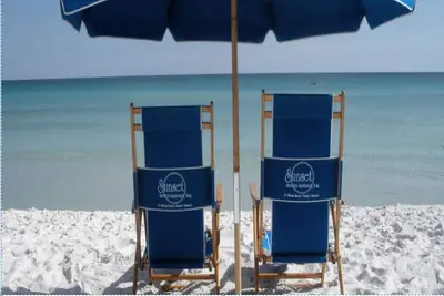 Image de Waters Edge unit 101- Heated pool and beach service included March- October