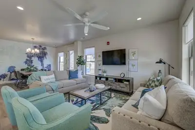 Image de Relaxing| 4 bedroom | lazy river | mini golf | Sp