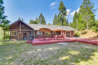 Image de Authentic North Fork Cabin w\/ Dock & Private Deck!
