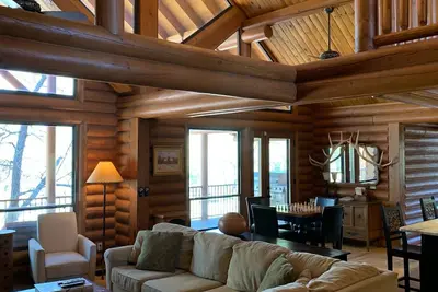 Image de Newer, Luxury, Solid Log Cabin on Secluded 10 Acres in Northern Az🍁🍂🌲