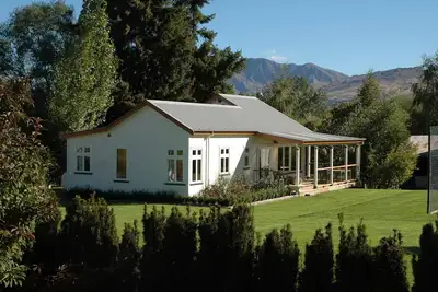 Image de Lovely Two-Bedroom Cottage below Coronet Peak