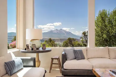 Image de Estate w/ 3 Spaces, Perfect For Extended Family, Near Aspen, Skiing, Hot Springs