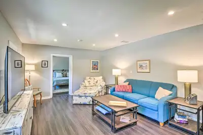 Image de Dog-Friendly Home w/ Gas Grill - Walk to Rose Bay!