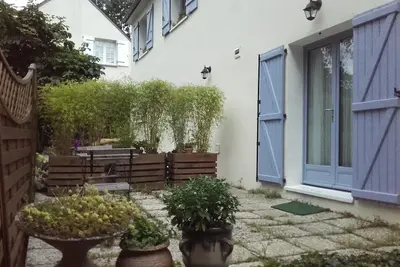 Image de Joli appartement 30m2 calme commerces 2mn à pied