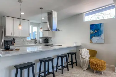 Image de Entire Family Friendly Home + Close to Food and Drink