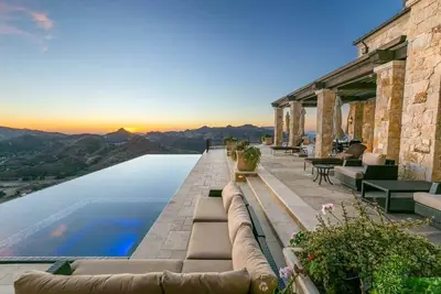 Image de Malibu Rocky Oaks by Stay Awhile Villas