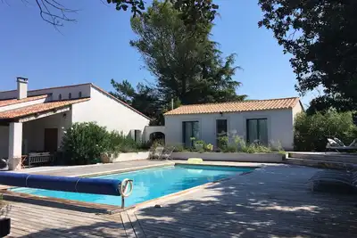 Image de Grande propriété au calme avec piscine jardin et vue exceptionnelle proche Uzes