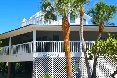 Image de LaySea 8 - Across from Nature Preserve and steps to the best beach!