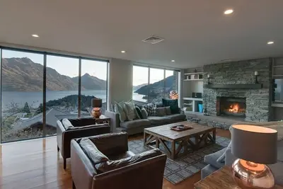 Image de Limerick Lane | Lake Views, Bbq, Fireplace, A\/C