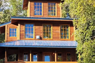 Image de The Eagle's Nest Treehouse Cabin