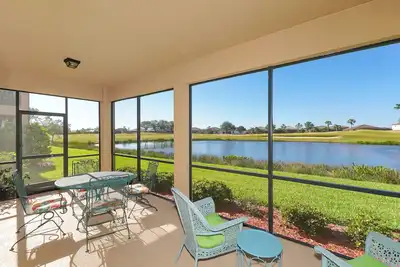 Image de Awesome view, 3 Br/2 bath, 1st floor
