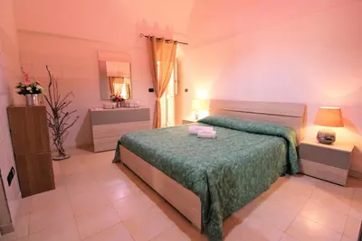 Image de Air-conditioned two-room apartment in historic center