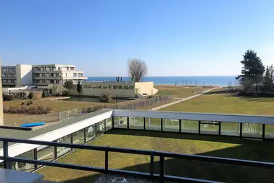 Image de Welcome to apartment 10 in house 6 of the \"Four Seasons\".