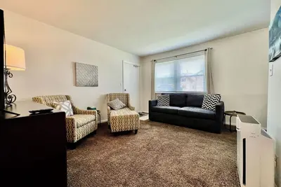 Image de Unit 1 -17 S First Street · Trenton's apartment on First