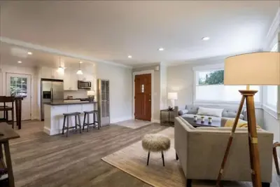 Image de Modern Private Home W/Pool Near Downtown Mv!