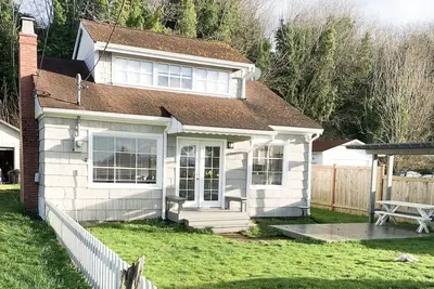 Image de South Whidbey Island Ocean View Beach House with Beach Access