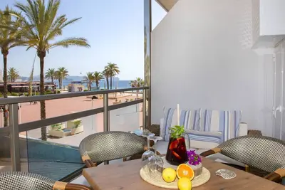 Image de Confortable appartement pour 7 personnes avec climatisation, Wifi, piscine privée, Tv et patio