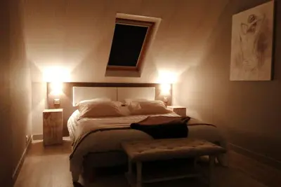 Image de Le nid, avec spa pour une escapade romantique.