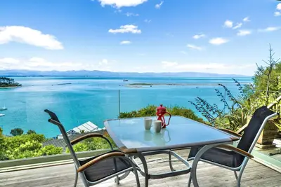 Harbour View - One - Nelson Waterfront Apartment