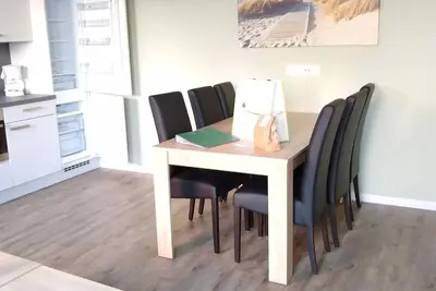Image de 105. 2 apartment 200 meters from beach