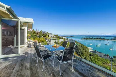 Image de 'Harbour Views - Two' - Nelson Waterfront Apartment